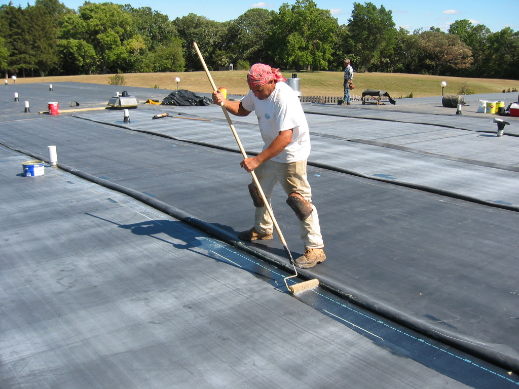 Black and White EPDM Roof Systems in Baltimore, MD